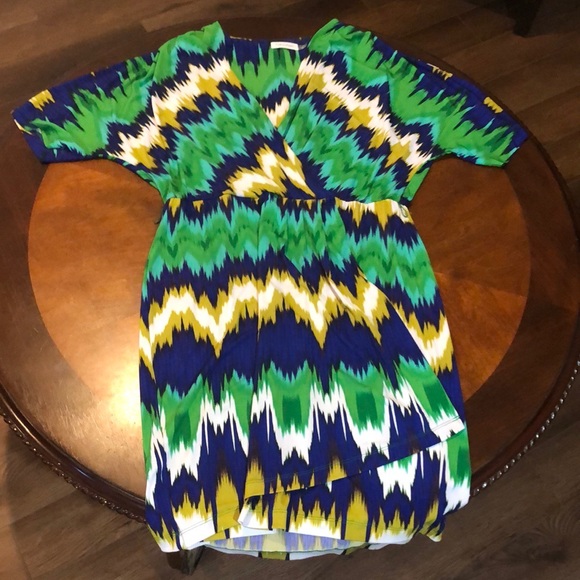 Calvin Klein Dresses & Skirts - Calvin Klein Abstract Faux Wrap Dress Size 12